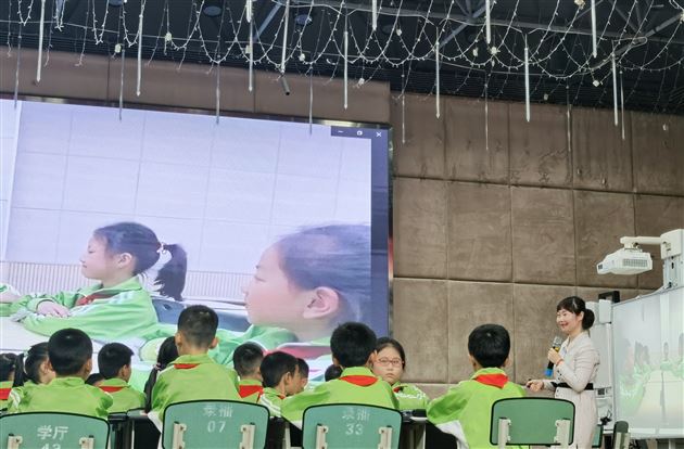 展教学风采 促专业成长——棠外附小黄艳老师在双流区语文教研活动中献课