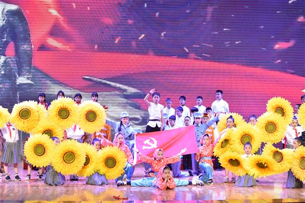 百年党史铸辉煌 青春奋斗始向前——棠外五四青年节特别主题团日活动