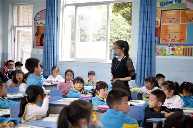 家长进课堂 携手助成长——记棠外附小2020级家长开放日活动