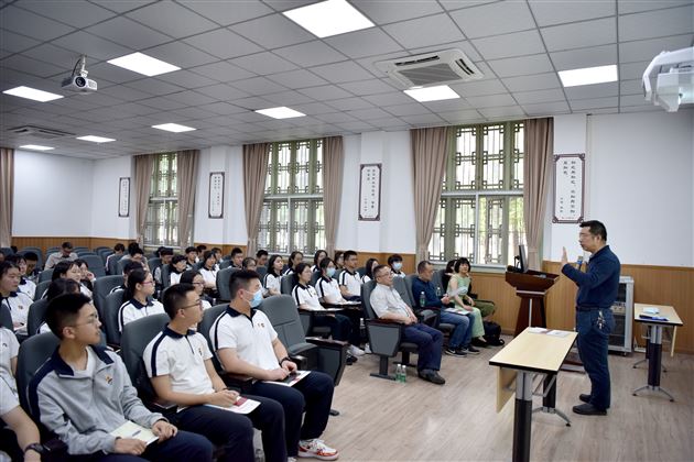 缅怀先烈悟初心 铸魂育人同追梦——棠外高中党总支第十八期高中青年学生党校党课培训活动