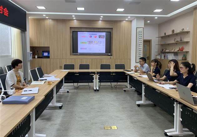 专家指明方向,研究更有力量——记棠外附小课题研讨会