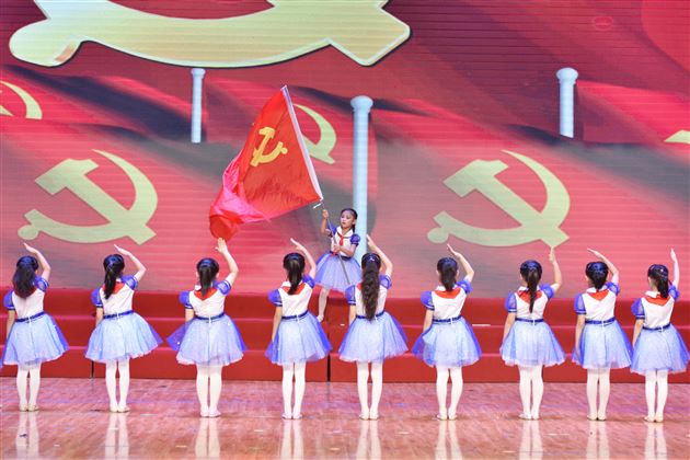 共庆建党百年华诞,同赞百年辉煌历程——棠外隆重举行庆祝中国共产党成立100周年表彰大会暨文艺晚会