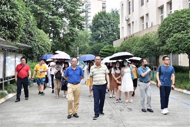 顺应时代 锐意进取——湖南长沙市明达中学120名高三骨干教师到棠外交流学习