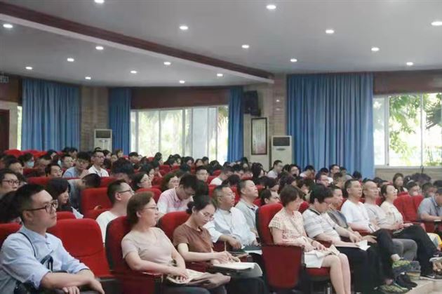 增强使命感,提升管理力,赋能新未来——棠外党委组织召开新学年全校干部培训大会