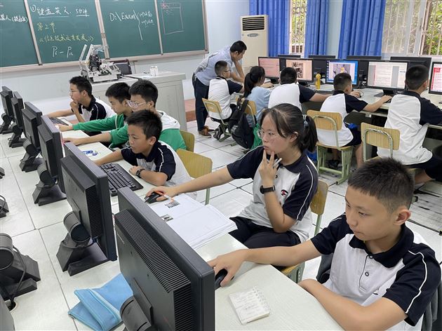 喜报:棠外初中学子参加亚洲机器人锦标赛(华西区赛)获一等奖、最佳创新奖