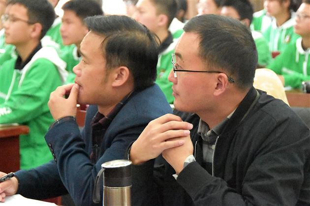 听说读写 样样精通——双流区八年级英语教研在棠外举行
