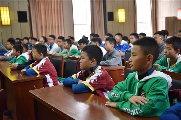 足球教育一家亲 北大棠外结友谊——北京大学高水平足球队共建合作单位授牌仪式在棠外举行