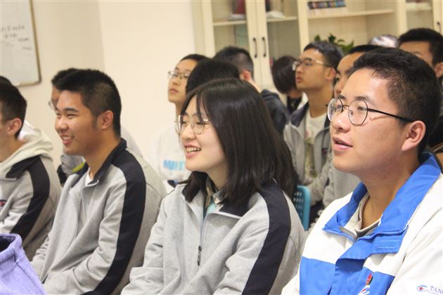 “校友分享会”之“我为什么选择生物学?”——棠外开展学科渗透生涯规划系列活动