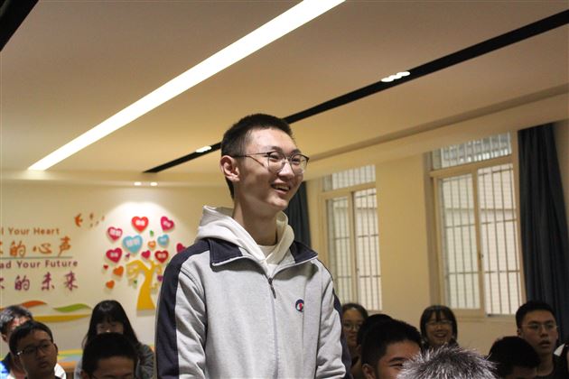 “校友分享会”之“我为什么选择生物学?”——棠外开展学科渗透生涯规划系列活动