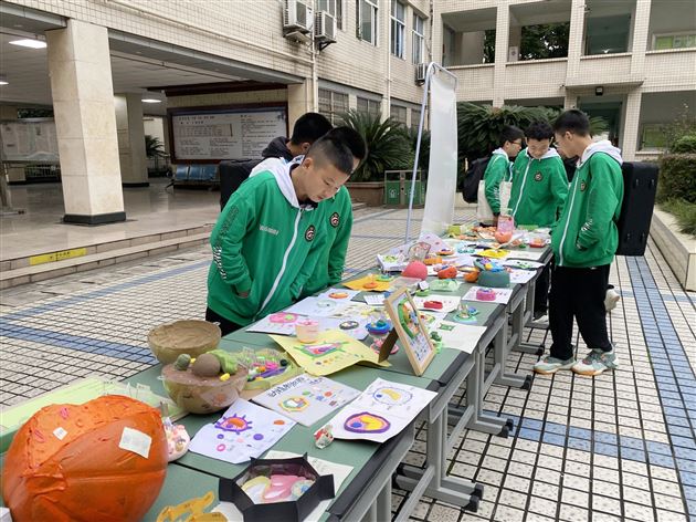 “造起来吧!”——初2021级成功举办生物手工模型展