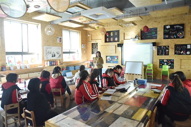 课题引领,以研促教——棠外实验幼儿园开展课题研讨活动