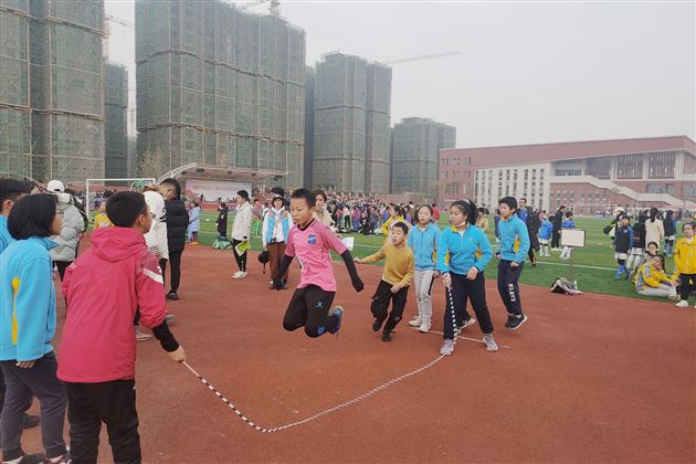 棠外附小在双流区第十六届学校体育集体项目运动会中获三项一等奖