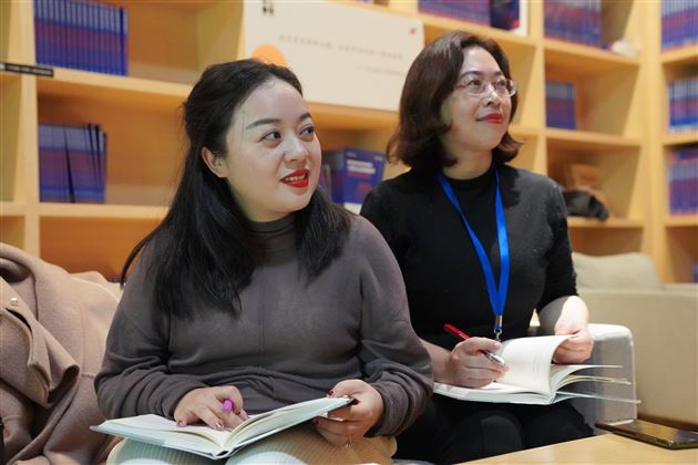 沉浸阅读 深度阐发 共享心得—— 棠外教职工“共享阅读会”第五期读书活动顺利开展