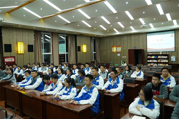 坚定理想信念 不断提升自我——棠外高中总支部开展高中青年学生党校党课培训活动