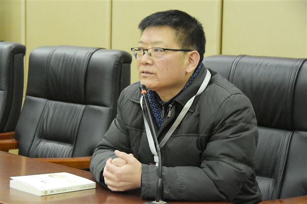 明天,愿你爱上写作——棠外党员教师刘勇举行新书赠书仪式