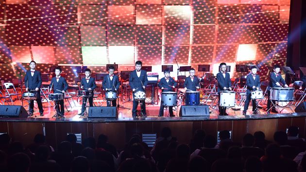 成都棠湖外国语学校2021年校园艺术节展演暨2022年新年文艺联欢晚会隆重举行