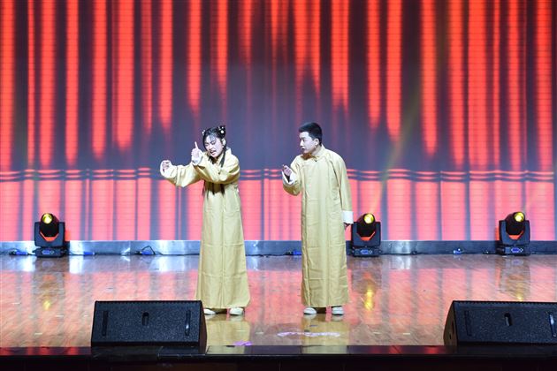 成都棠湖外国语学校2021年校园艺术节展演暨2022年新年文艺联欢晚会隆重举行