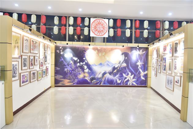 五育并举推进“双减” 六会一长全面育人——棠外成功举办第八届校园文化艺术节书画展