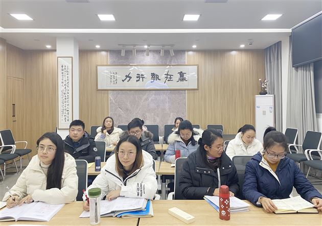 联动教研 成效翻番——记棠外附小班主任杨梅工作室活动