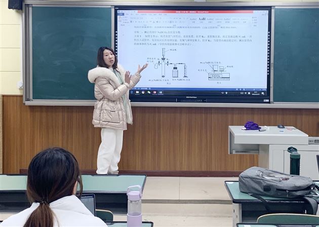 代倩老师对试题进解读