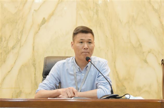 棠外初中召开进一步做好新冠疫情防控工作会