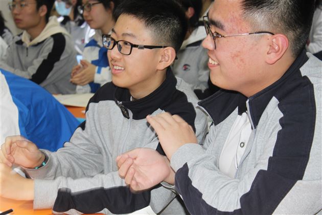 “校友分享会”之“财经热潮下的具象化思考”——棠外开展学科渗透生涯规划系列活动