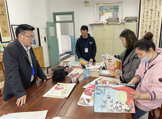棠外初中举行“迎大运、爱成都、爱校园”主题书法、绘画比赛