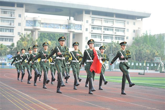 大千气象 只此风华——记棠外高2022届高三成人礼暨高考冲刺活动
