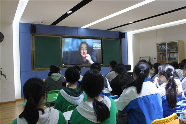 “校友分享会”之“学习历史,带给我们什么?”——棠外开展学科渗透生涯规划系列活动