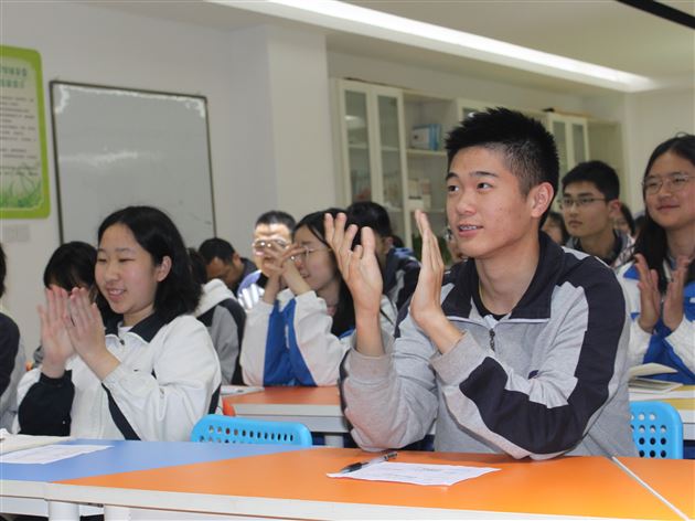 “校友分享会”之“学习历史,带给我们什么?”——棠外开展学科渗透生涯规划系列活动