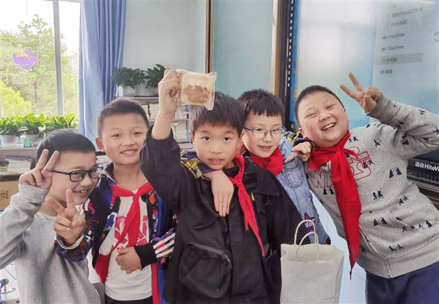探寻传统节日 根植中华文化——记棠外附小三年级语文综合实践活动