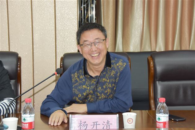 科研专家亲临指导棠外高中高质量课堂建设