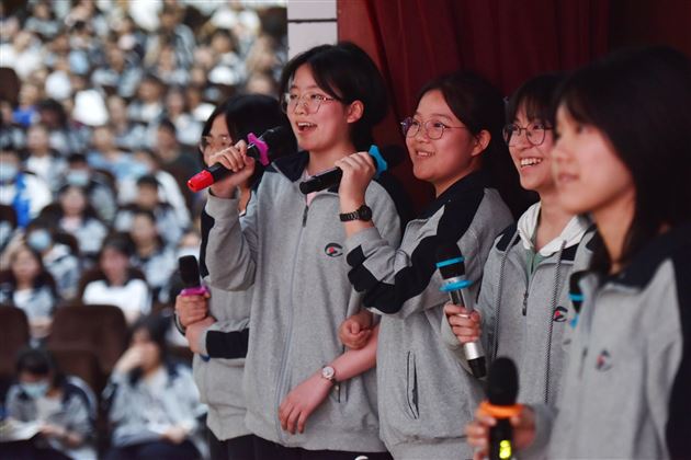 “英”你精彩,“语“众不同——棠外高中第十九届外语文化艺术节之高2021级配音展示活动顺利举行