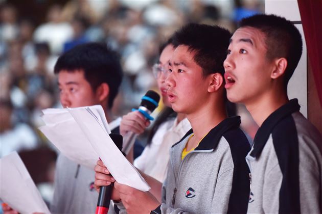 “英”你精彩,“语“众不同——棠外高中第十九届外语文化艺术节之高2021级配音展示活动顺利举行