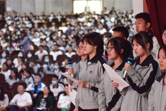 “英”你精彩,“语“众不同——棠外高中第十九届外语文化艺术节之高2021级配音展示活动顺利举行