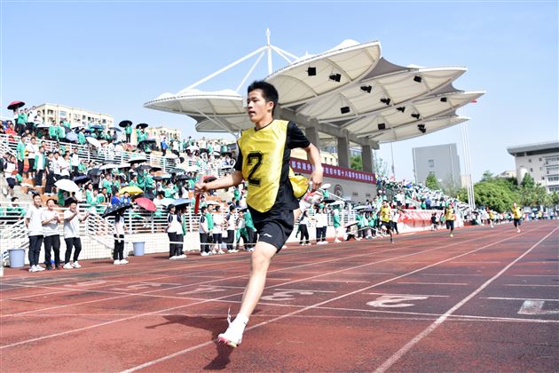 展青春风采 迎大运盛会——记棠外初中第十八届田径运动会