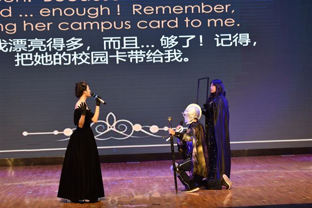演绎中“外”经典,品味世界“文”化——棠外高中第十九届外语文化艺术节之高2020级话剧表演顺利举行