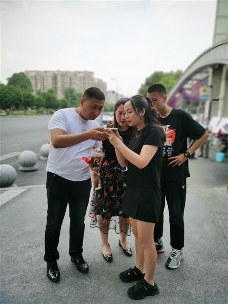 线上为主 线下分层——棠外初2020级分班召开新式家长会
