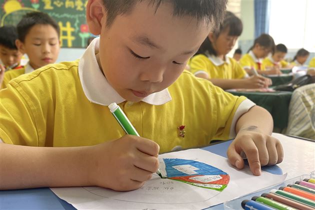 生而不同 我亦爱我——记棠外附小“525”心理健康节活动