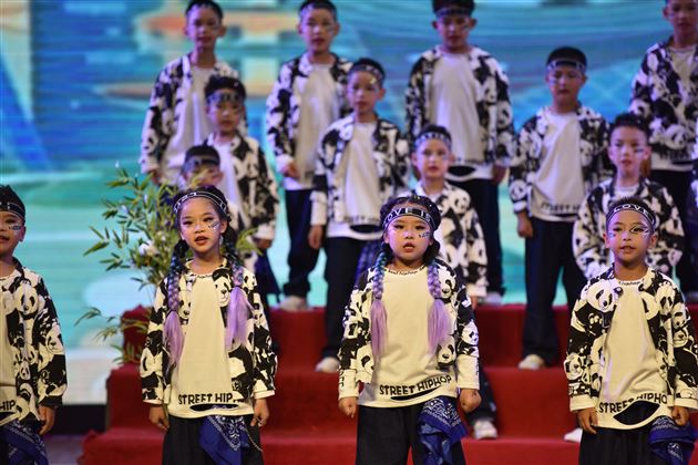 童声唱响童年 童心点亮未来——棠外附小第十四届“童声飞扬”班级合唱比赛