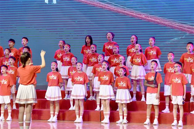童声唱响童年 童心点亮未来——棠外附小第十四届“童声飞扬”班级合唱比赛