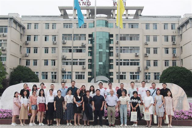 梦想于心 信念于行——“研究型数学教师发展共同体”计划第三期论坛在棠外顺利举行