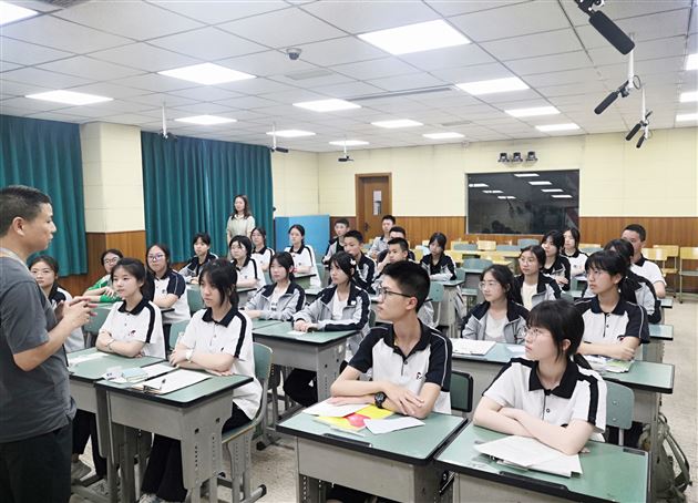 青衿之志 履践志远——记棠外高中学生会学期总结