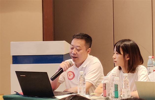 立足新起点 开创新辉煌——中共成都棠湖外国语学校党委高中第三党支部开展“高2020级高三启动”党建活动