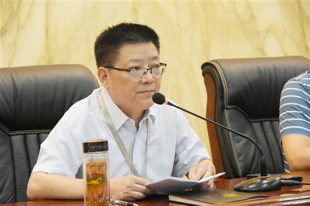 棠外初中召开新学年全体教职工大会