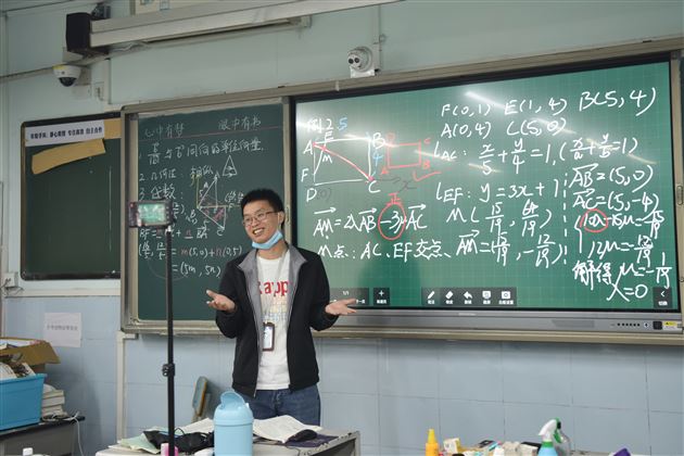 助力学生成才 棠外在行动