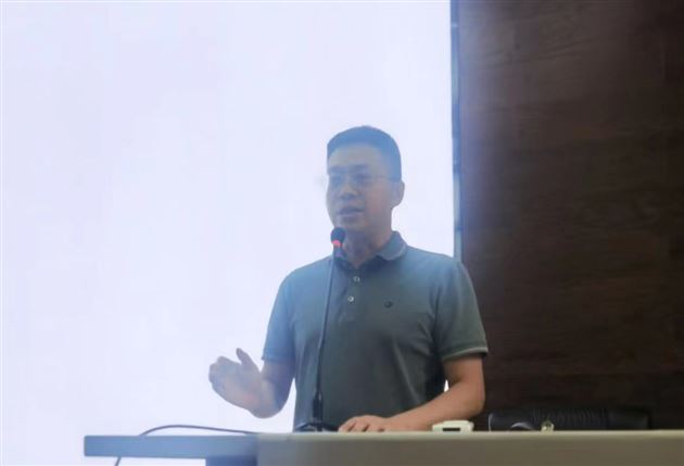 助力学生成才 棠外在行动