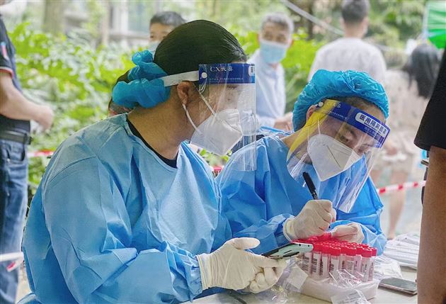 同心合力战疫情,共克时艰显担当——棠外党员教师积极参加抗疫保教志愿服务活动
