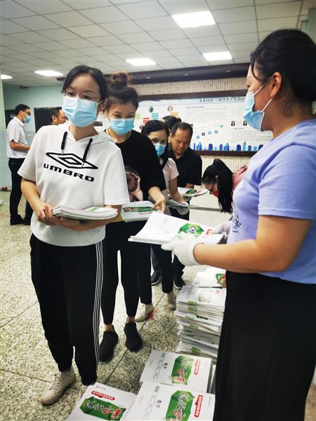 同心合力战疫情,共克时艰显担当——棠外党员教师积极参加抗疫保教志愿服务活动