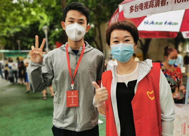 同心合力战疫情,共克时艰显担当——棠外党员教师积极参加抗疫保教志愿服务活动